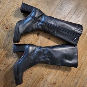 Vintage Tommy Hilfiger Leather Black Boots with Chunky Block Heel